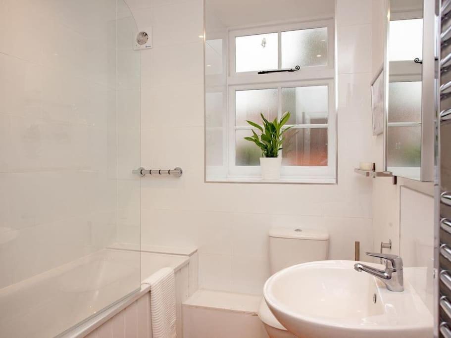 2 Central, Spacious, Apartment With Private Patio Sidmouth Dış mekan fotoğraf