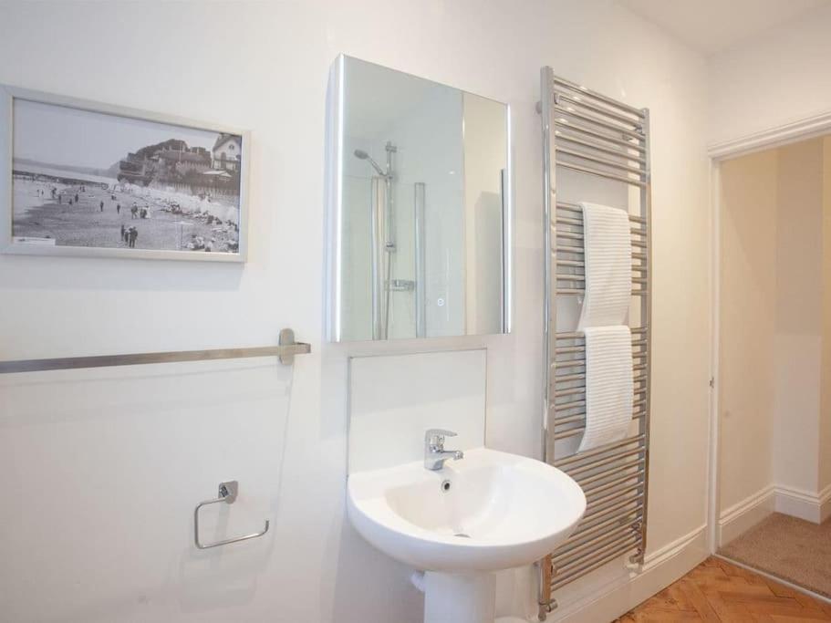 2 Central, Spacious, Apartment With Private Patio Sidmouth Dış mekan fotoğraf